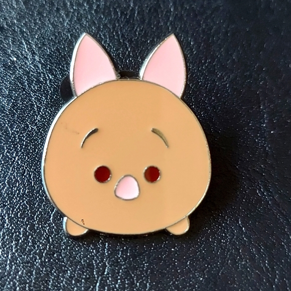 Disney Accessories - Disney Pin Tsum Tsum Winnie The Pooh Piglet